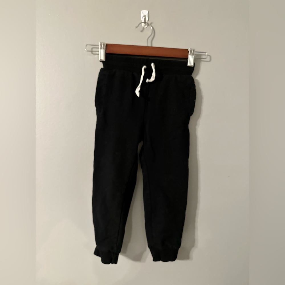 Miles sweatpants. T4